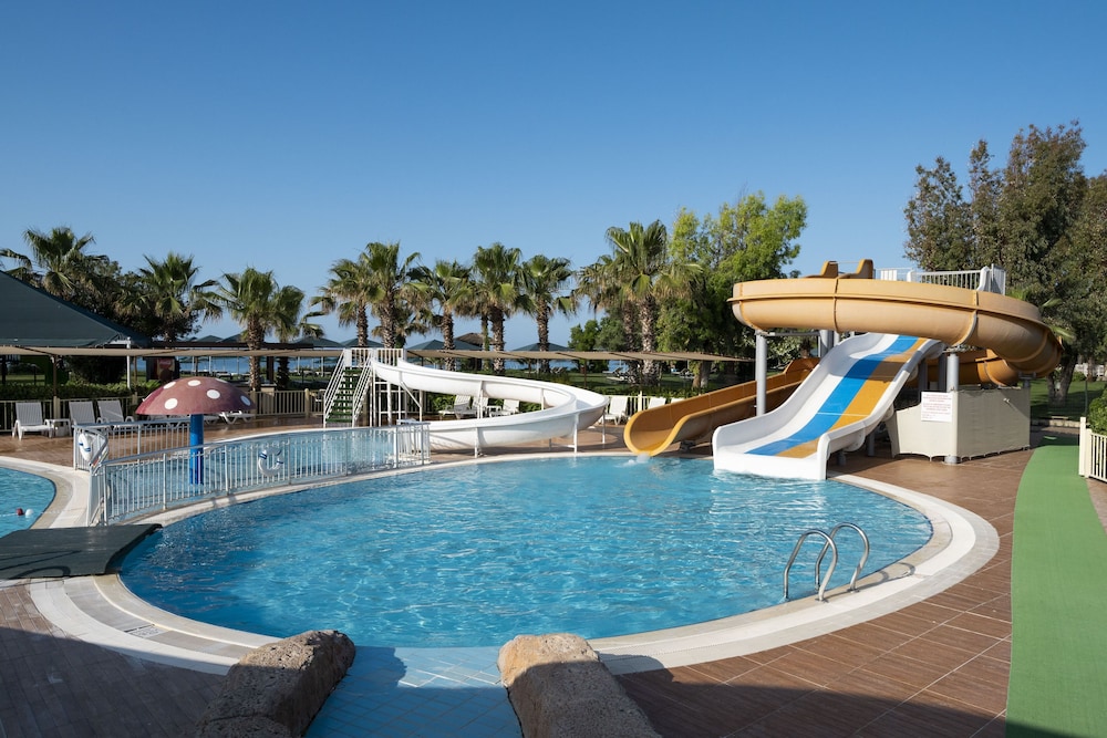 Hotel Kaya Belek - All Inclusive — Pool in Belek