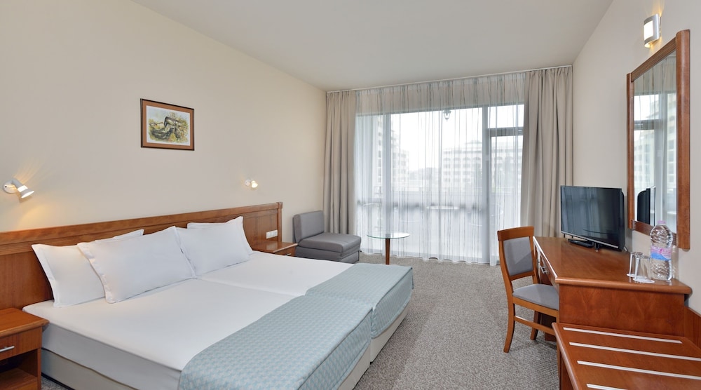 Sol Nessebar Bay - All Inclusive — Hotel rooms in Nessebar, Burgas Region