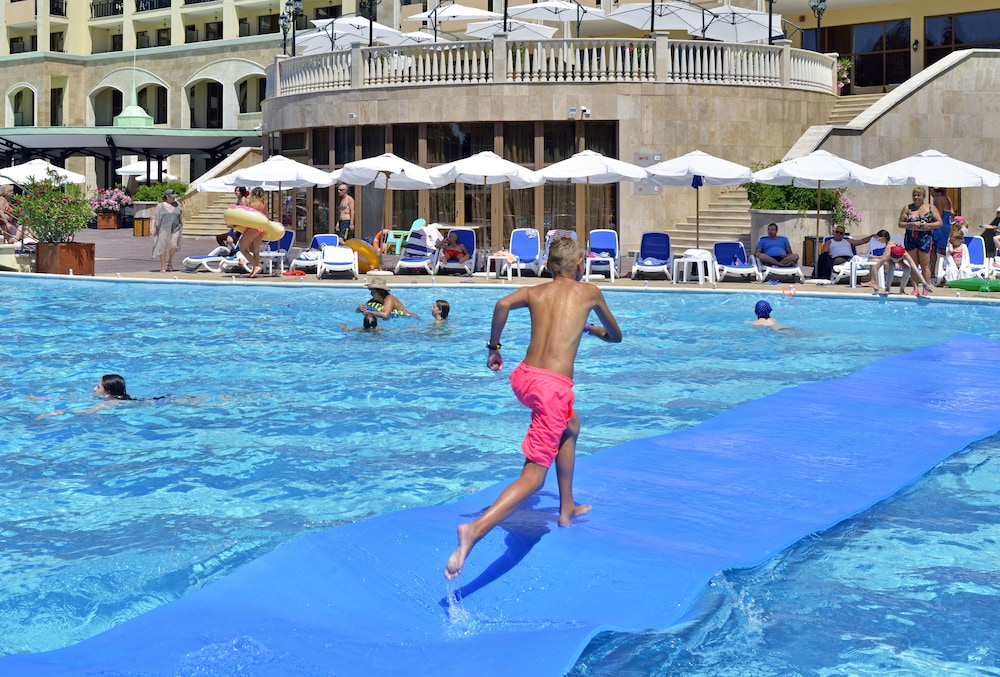 Sol Nessebar Bay - All Inclusive — Swimming pool in Nessebar, Burgas Region