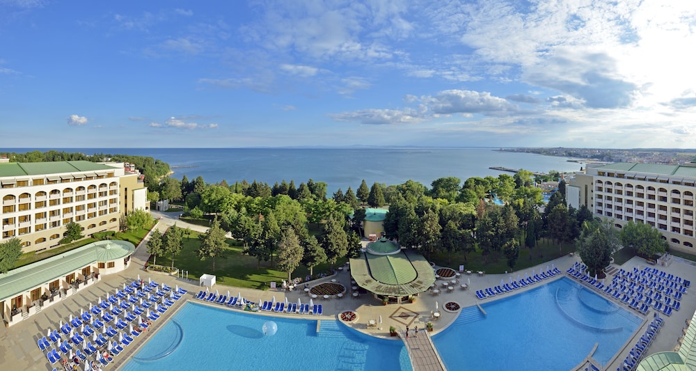 Sol Nessebar Bay - All Inclusive — Swimming pool in Nessebar, Burgas Region