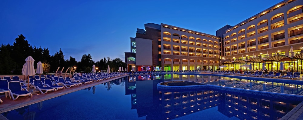 Sol Nessebar Bay - All Inclusive — Hotel building in Nessebar, Burgas Region