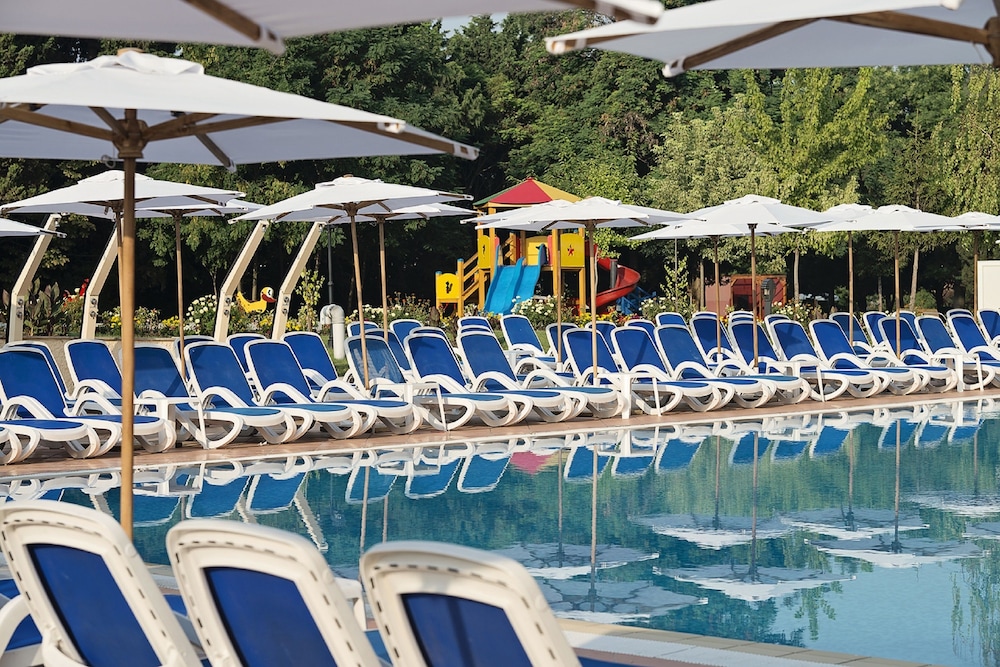 Sol Nessebar Bay - All Inclusive — Swimming pool in Nessebar, Burgas Region