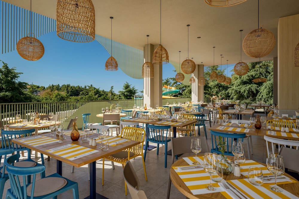 Sunny Poreč by Valamar — Restaurant & bars in Poreč, Istria
