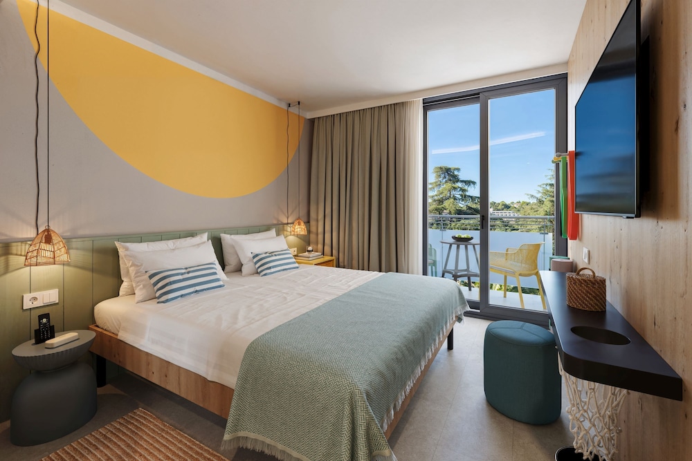 Sunny Poreč by Valamar — Hotel rooms in Poreč, Istria