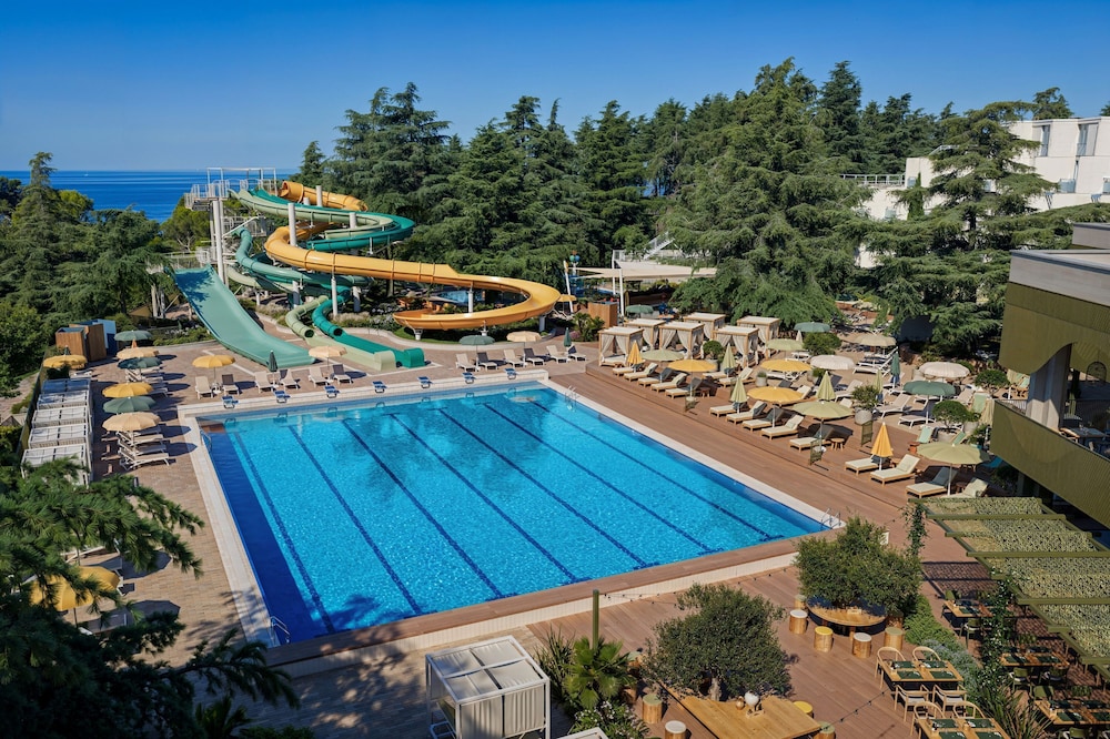Sunny Poreč by Valamar — Swimming pool in Poreč, Istria