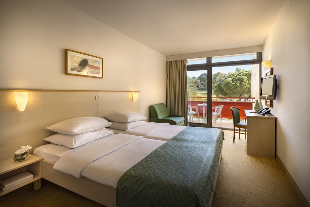 Rubin Sunny Hotel — Hotel rooms in Poreč, Istria