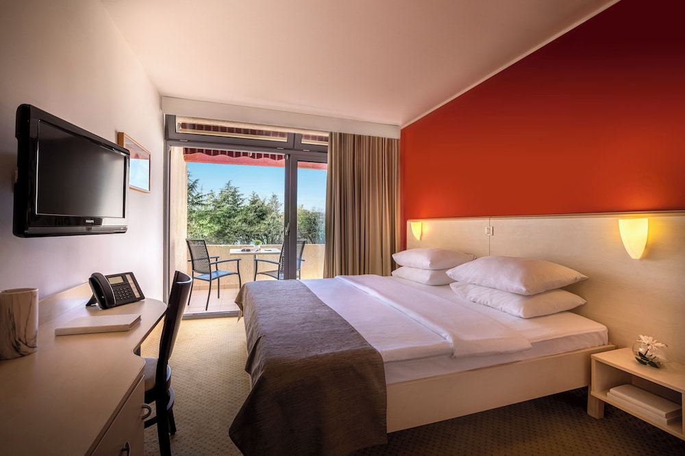 Rubin Sunny Hotel — Hotel rooms in Poreč, Istria