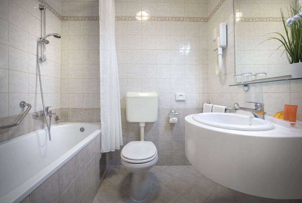 Rubin Sunny Hotel — Hotel rooms in Poreč, Istria