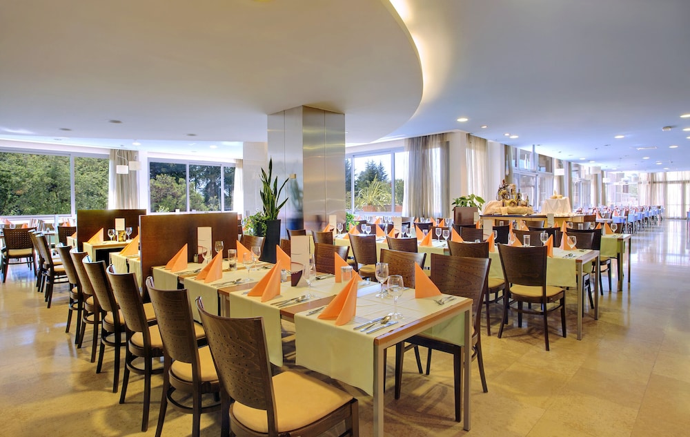 Rubin Sunny Hotel — Restaurant & bars in Poreč, Istria