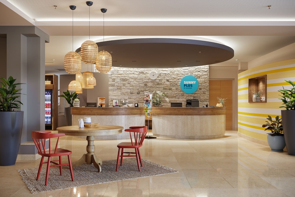 Rubin Sunny Hotel — Hotel building in Poreč, Istria