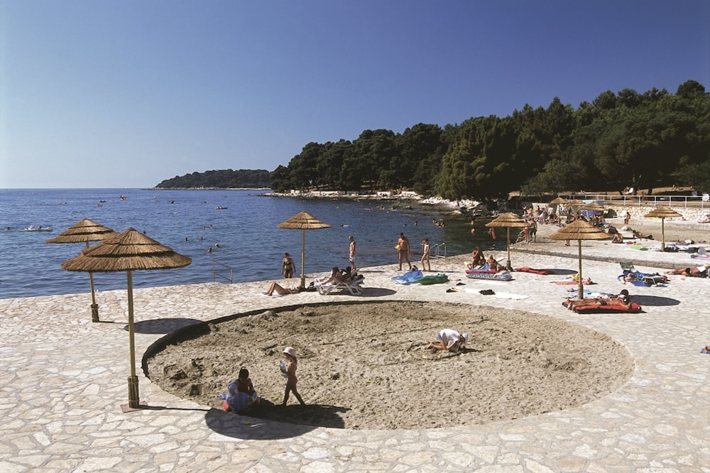 Rubin Sunny Hotel — Beach in Poreč, Istria