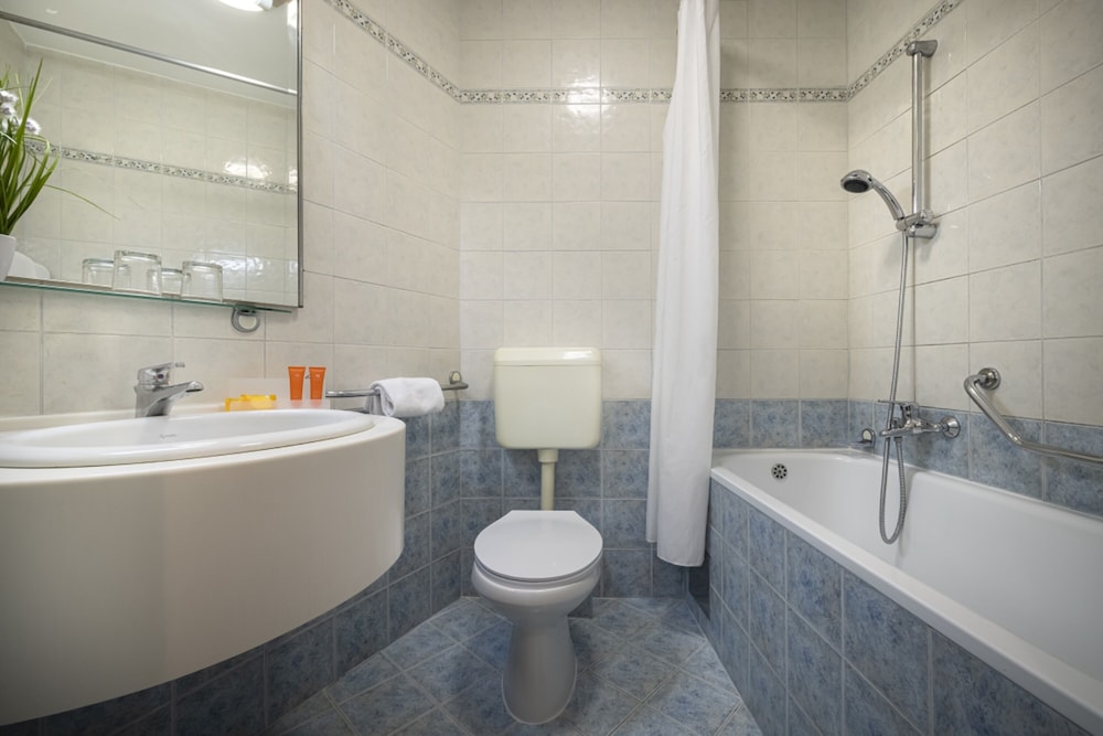 Rubin Sunny Hotel — Hotel rooms in Poreč, Istria