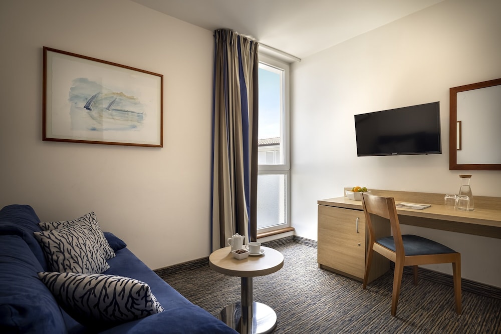 Hotel & Casa Valamar Sanfior — Hotel rooms in Labin, Istria