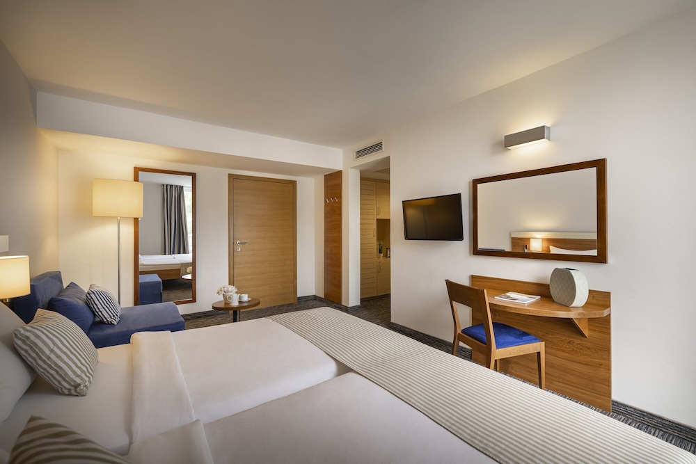 Hotel & Casa Valamar Sanfior — Hotel rooms in Labin, Istria