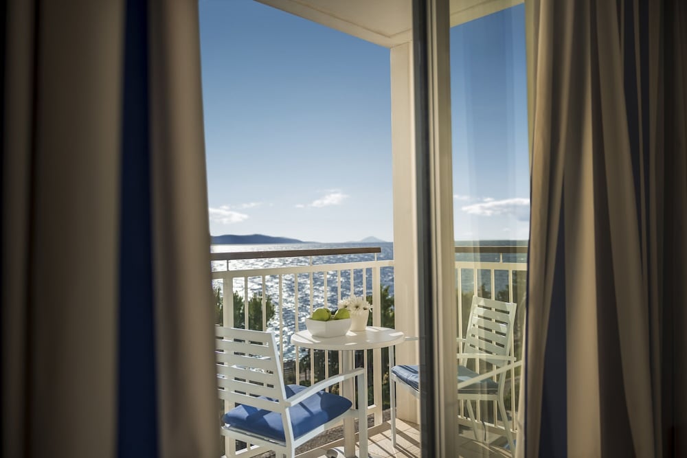 Hotel & Casa Valamar Sanfior — Hotel rooms in Labin, Istria