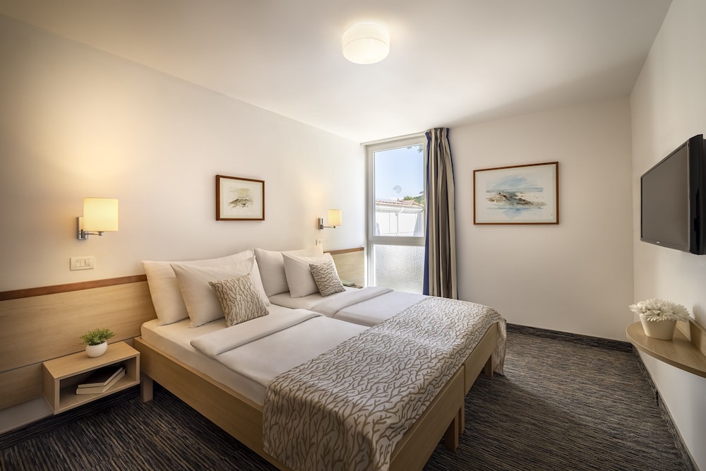 Hotel & Casa Valamar Sanfior — Hotel rooms in Labin, Istria