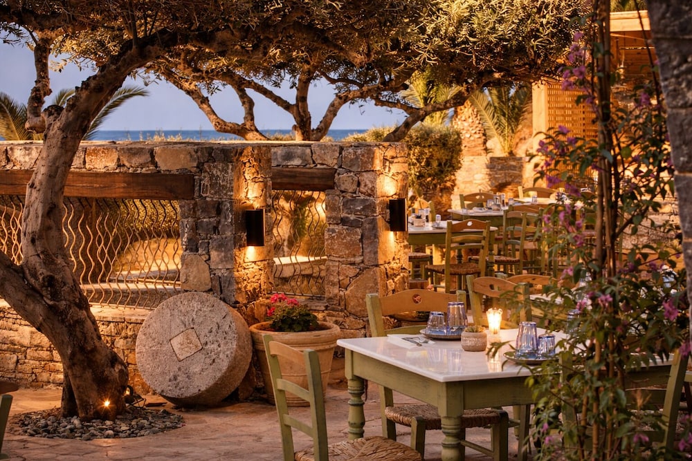 Zeus Eleva Mirabello Bay — Restaurant & bars in Elounda