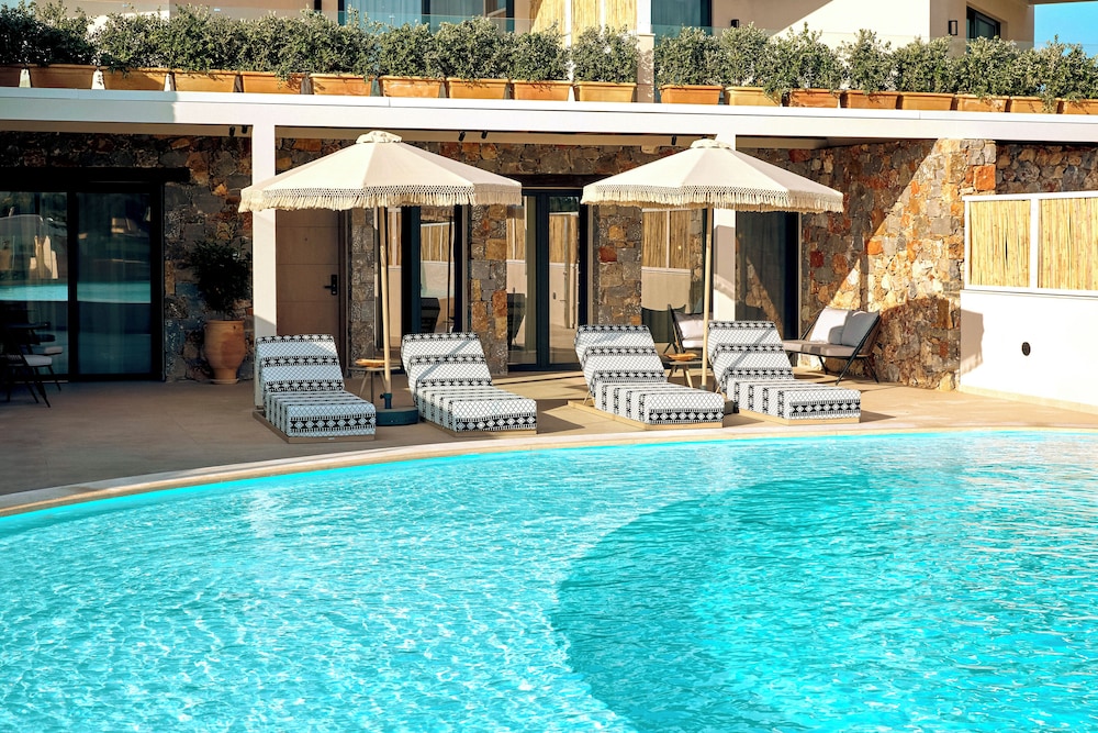 Zeus Eleva Mirabello Bay — Swimming pool in Elounda