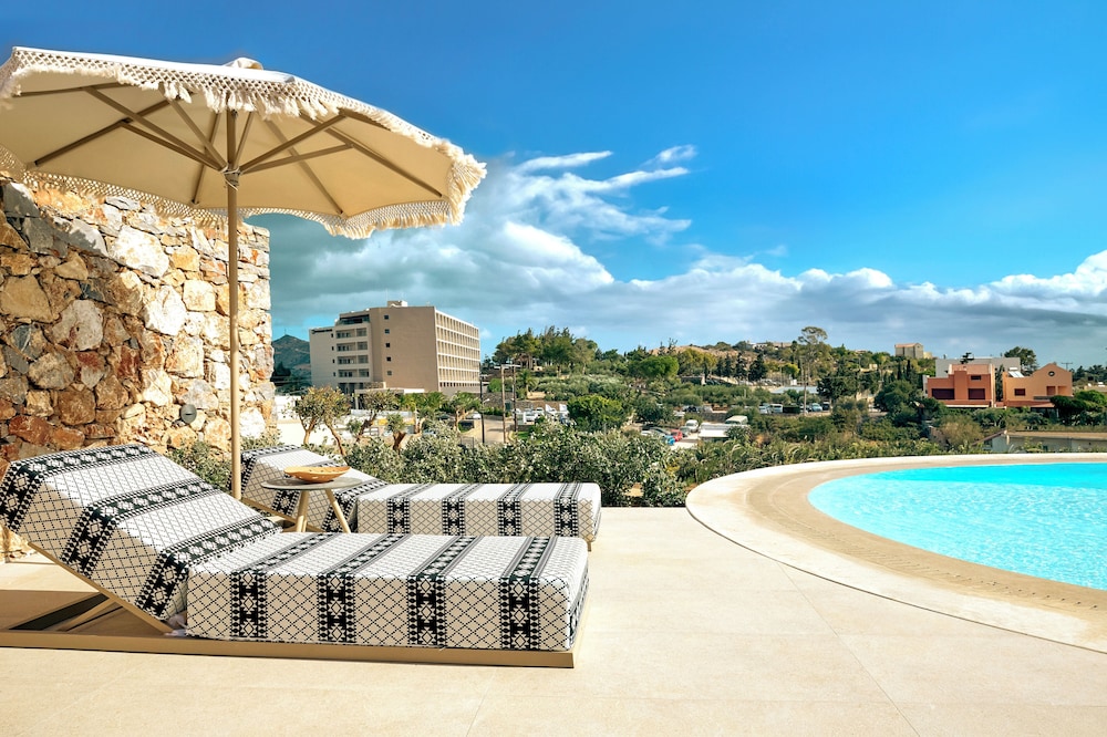 Zeus Eleva Mirabello Bay — Swimming pool in Elounda