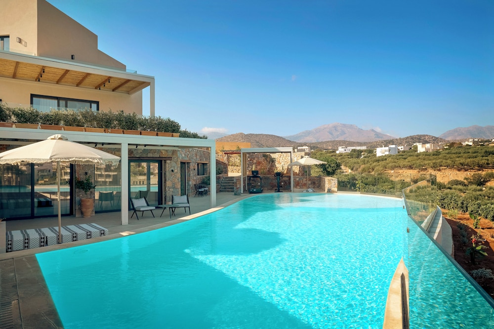 Zeus Eleva Mirabello Bay — Swimming pool in Elounda