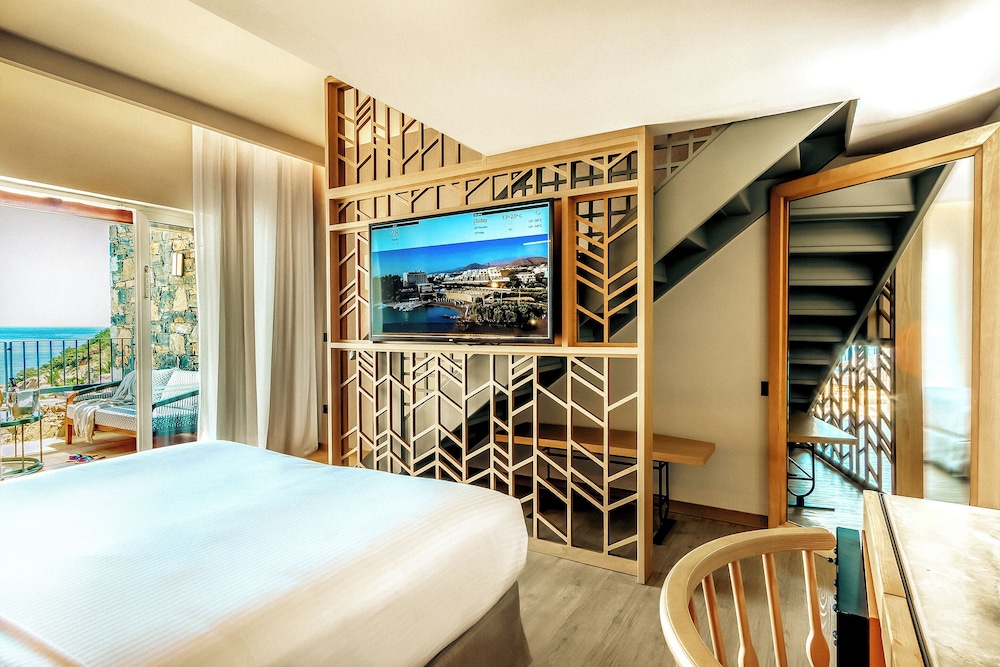Zeus Eleva Mirabello Bay — Hotel rooms in Elounda