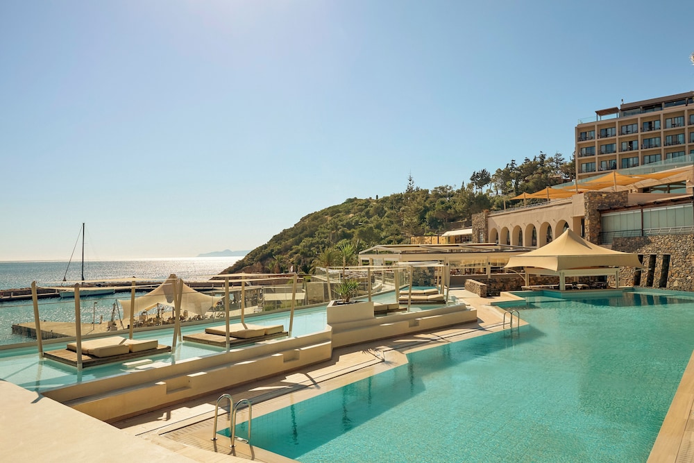 Zeus Eleva Mirabello Bay — Swimming pool in Elounda