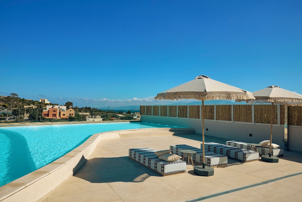 Zeus Eleva Mirabello Bay — Swimming pool in Elounda