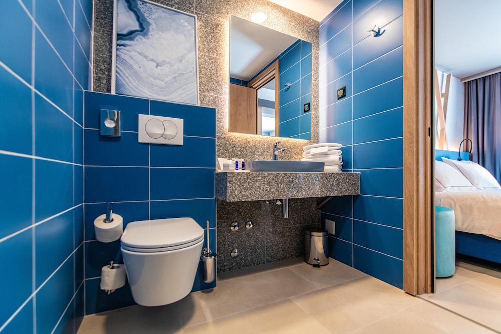 Arena Verudela Beach Apartments — Hotel rooms in Pula, Istria