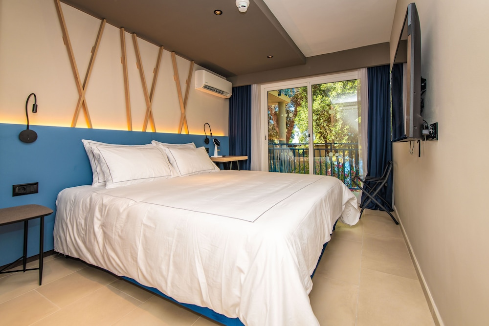 Arena Verudela Beach Apartments — Hotel rooms in Pula, Istria