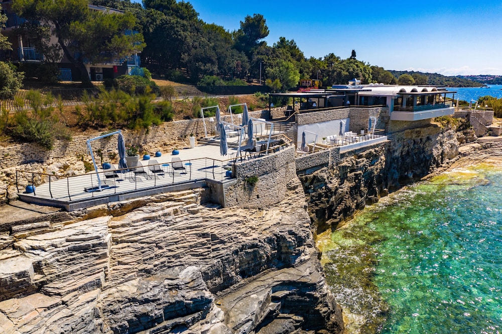 Arena Verudela Beach Apartments — Restaurant & bars in Pula, Istria