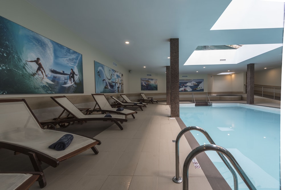Vila Gale Atlantico Resort Hotel — Swimming pool in Albufeira, Faro