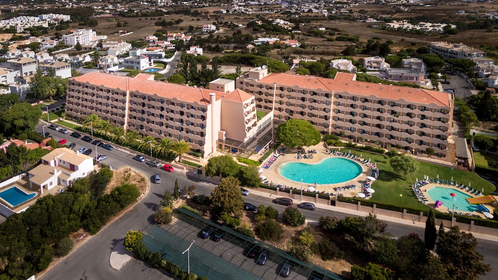Vila Gale Atlantico Resort Hotel — Hotel building in Albufeira, Faro