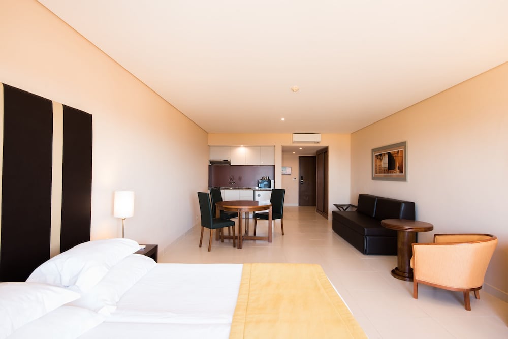 Vila Gale Atlantico Resort Hotel — Hotel rooms in Albufeira, Faro