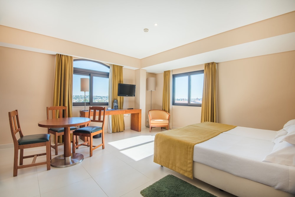 Vila Gale Atlantico Resort Hotel — Hotel rooms in Albufeira, Faro
