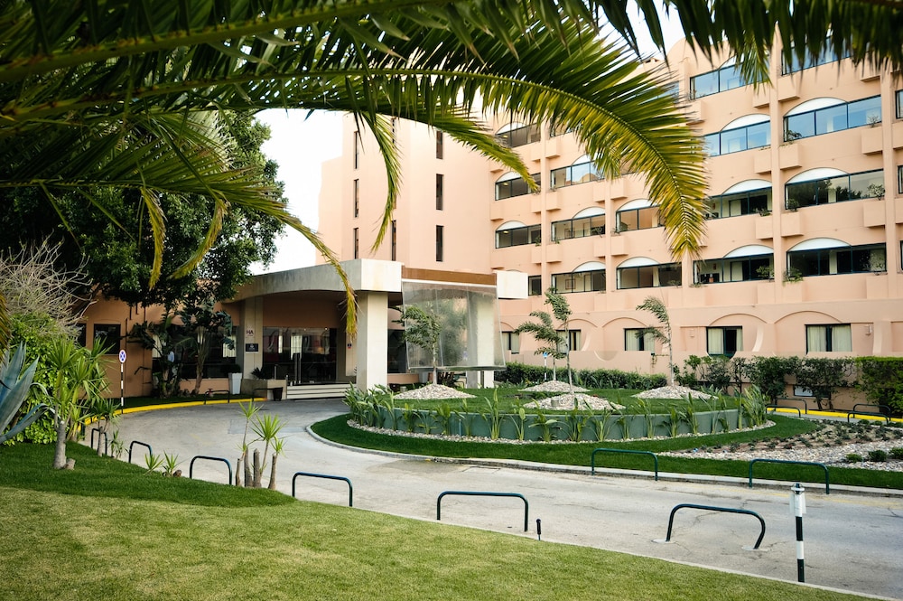 Vila Gale Atlantico Resort Hotel — Hotel building in Albufeira, Faro