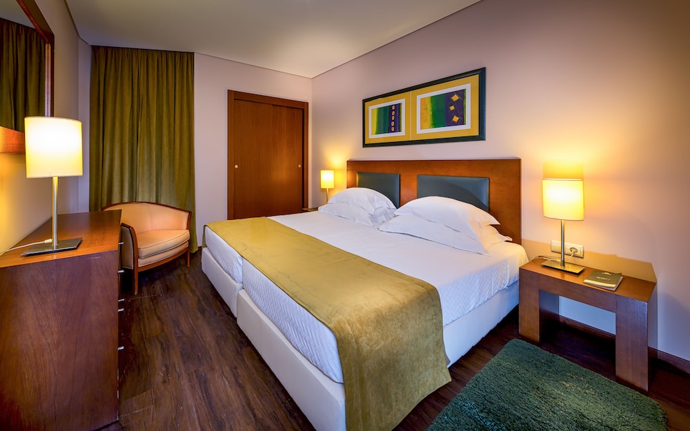 Vila Gale Atlantico Resort Hotel — Hotel rooms in Albufeira, Faro