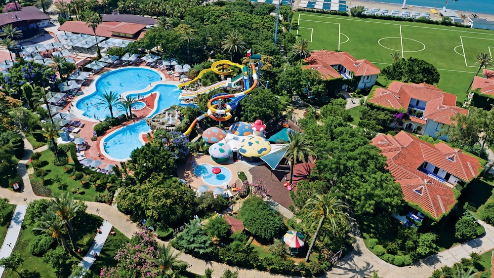 Belconti Resort Hotel - All Inclusive — Outdoor in Belek
