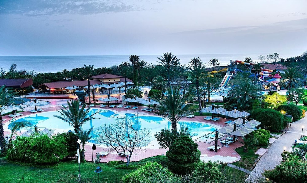 Belconti Resort Hotel - All Inclusive — Pool in Belek