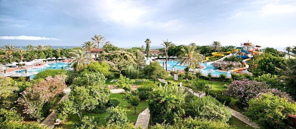 Belconti Resort Hotel - All Inclusive — Pool in Belek