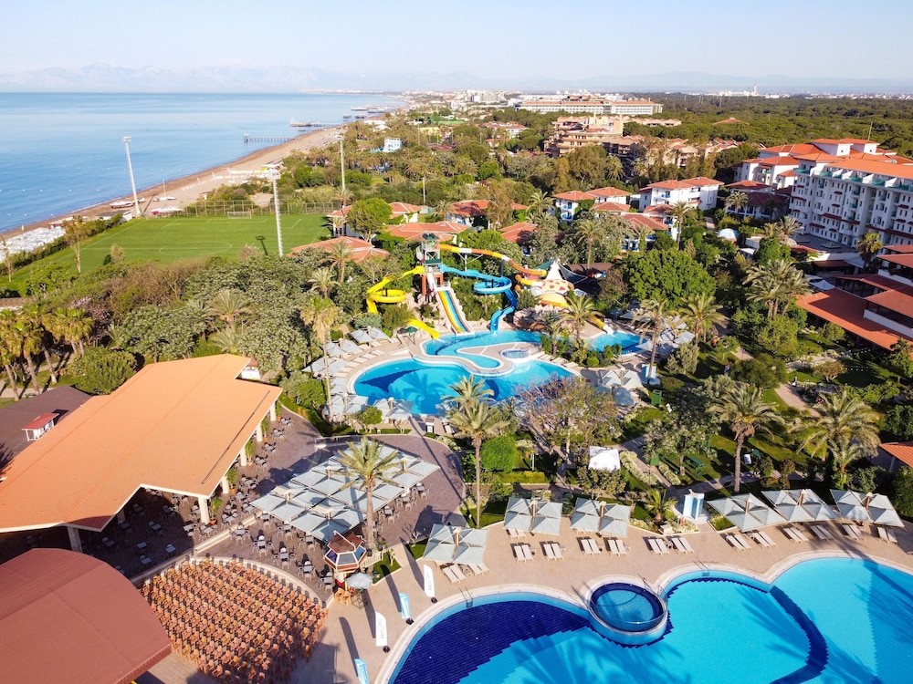 Belconti Resort Hotel - All Inclusive — Pool in Belek