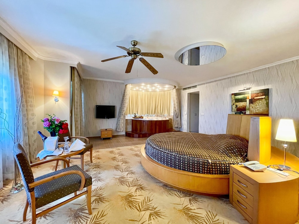 Belconti Resort Hotel - All Inclusive — Rooms in Belek
