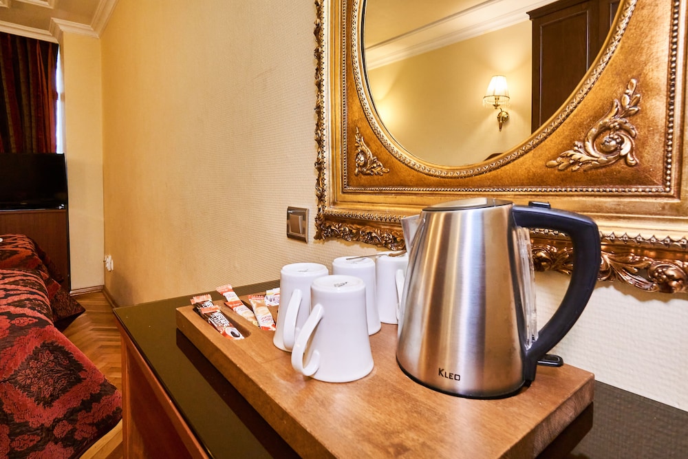 Amber Hotel - Special Class — Hotel rooms in Istanbul, Istanbul