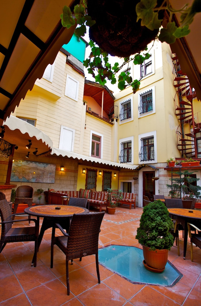 Amber Hotel - Special Class — Hotel building in Istanbul, Istanbul