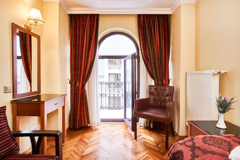 Amber Hotel - Special Class — Hotel rooms in Istanbul, Istanbul