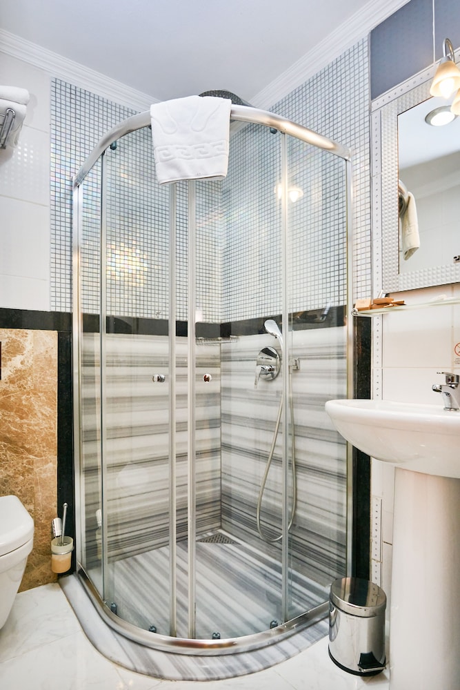 Amber Hotel - Special Class — Hotel rooms in Istanbul, Istanbul
