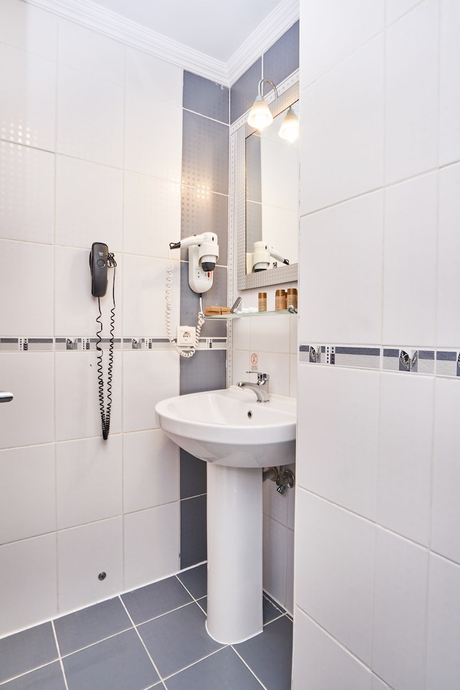 Amber Hotel - Special Class — Hotel rooms in Istanbul, Istanbul