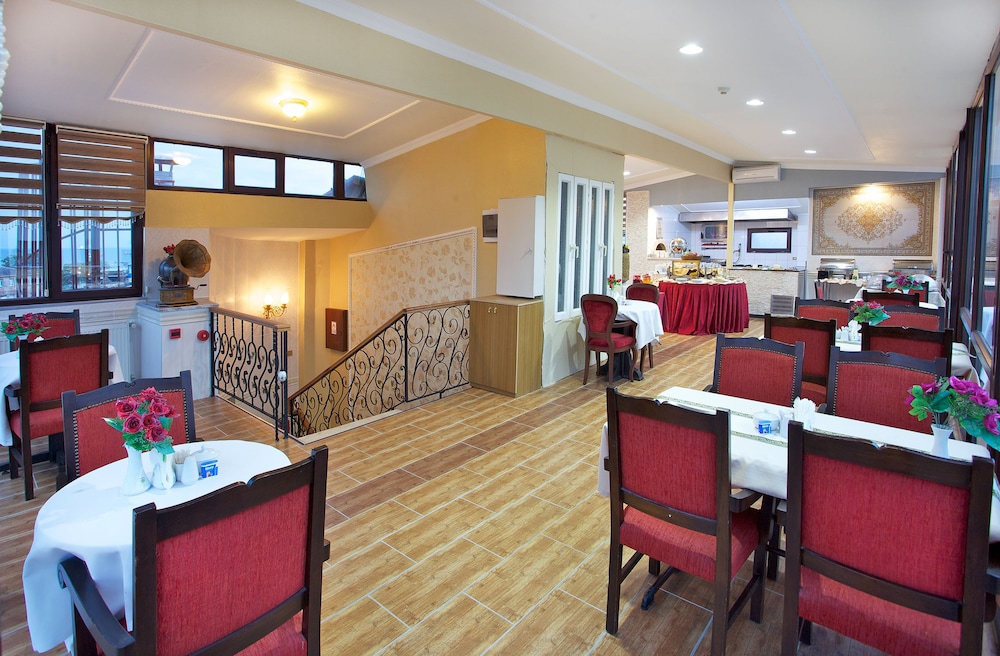 Amber Hotel - Special Class — Restaurant & bars in Istanbul, Istanbul