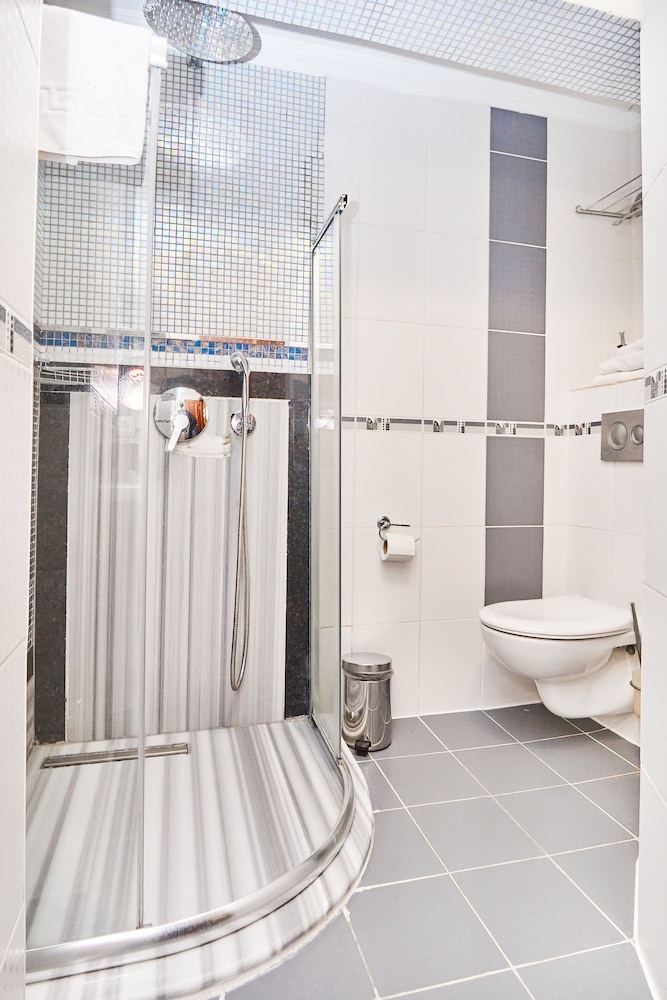 Amber Hotel - Special Class — Hotel rooms in Istanbul, Istanbul