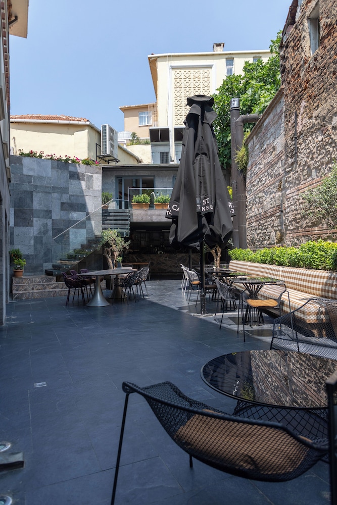 Hotel Saint Sophia — Restaurant & bars in Istanbul, Istanbul