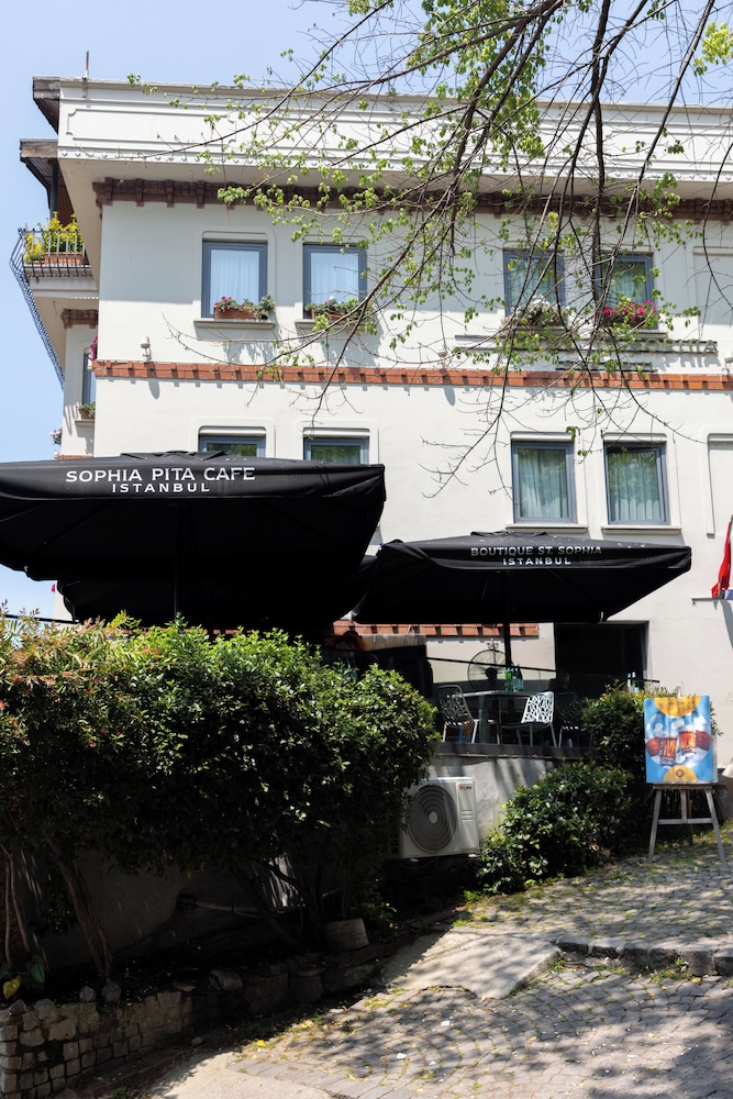 Hotel Saint Sophia — Restaurant & bars in Istanbul, Istanbul